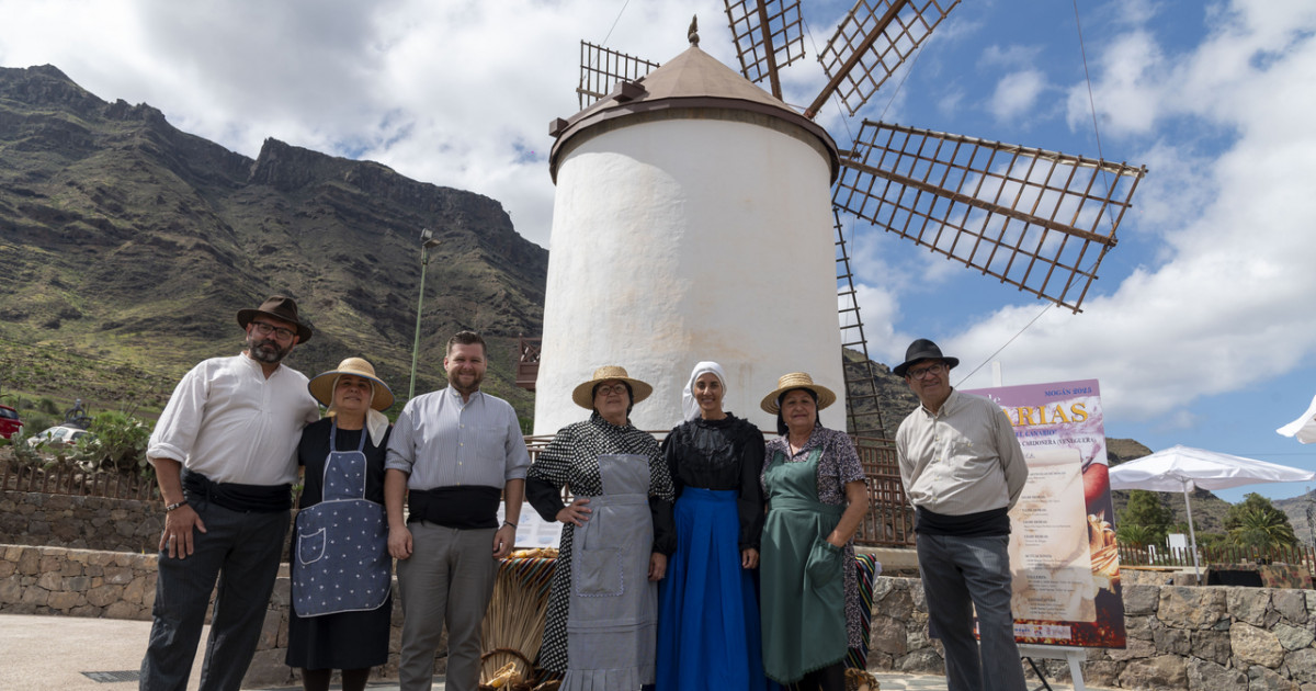 Gran feria de tradiciones con homenaje  al gofio en Mogán por el Día de Canarias