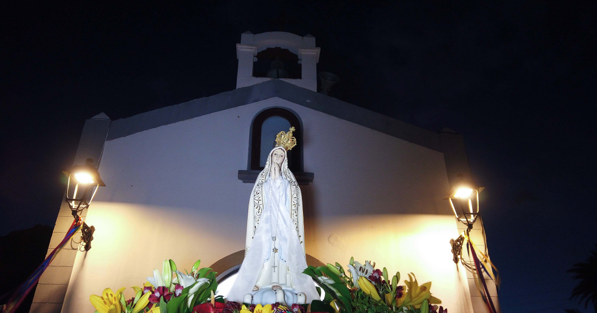 Veneguera celebra su procesión de las Antorchas en honor a la Virgen de Fátima