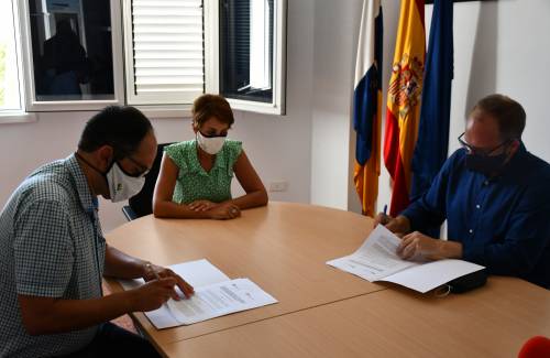 El Ayuntamiento de Mogán y el de Las Palmas de Gran Canaria firman un convenio de colaboración para la mejora de la movilidad en el municipio