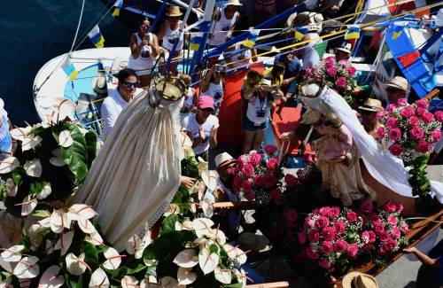 Devoción en la procesión marítima de la  Virgen del Carmen de Arguineguín