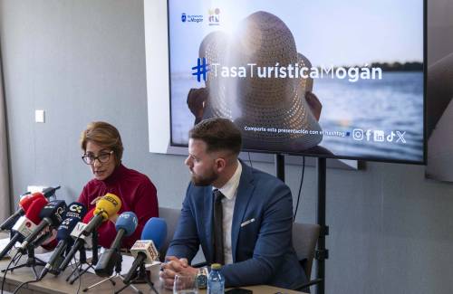 La alcaldesa califica de mezquina  la postura de la FEHT sobre la tasa turística