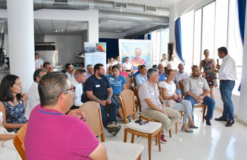 Mogán celebra un encuentro de profesionales para mejorar el posicionamiento del atún del municipio