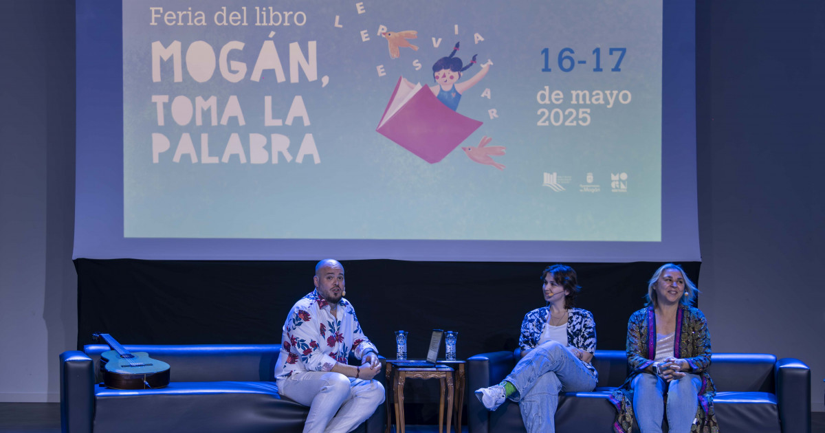 Mogán abraza el deseo literario con Megan Maxwell y Sandra Miró