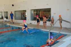 Actividades acuáticas, deportes en la playa  y talleres en la Escuela Deportiva de Verano de Mogán