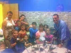 Los niños de la Escuela de Verano visitan RTV Mogán