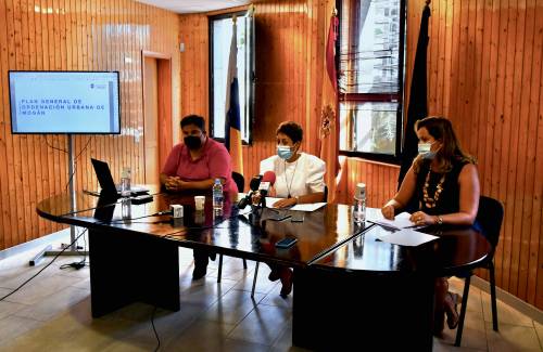 Mogán insta al Parlamento de Canarias a debatir la regularización del uso residencial del suelo turístico