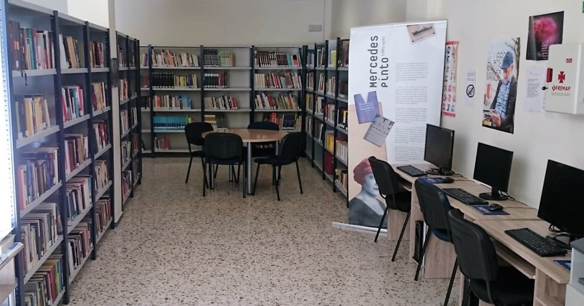 Mogán continúa la renovación del mobiliario de su Red de Bibliotecas