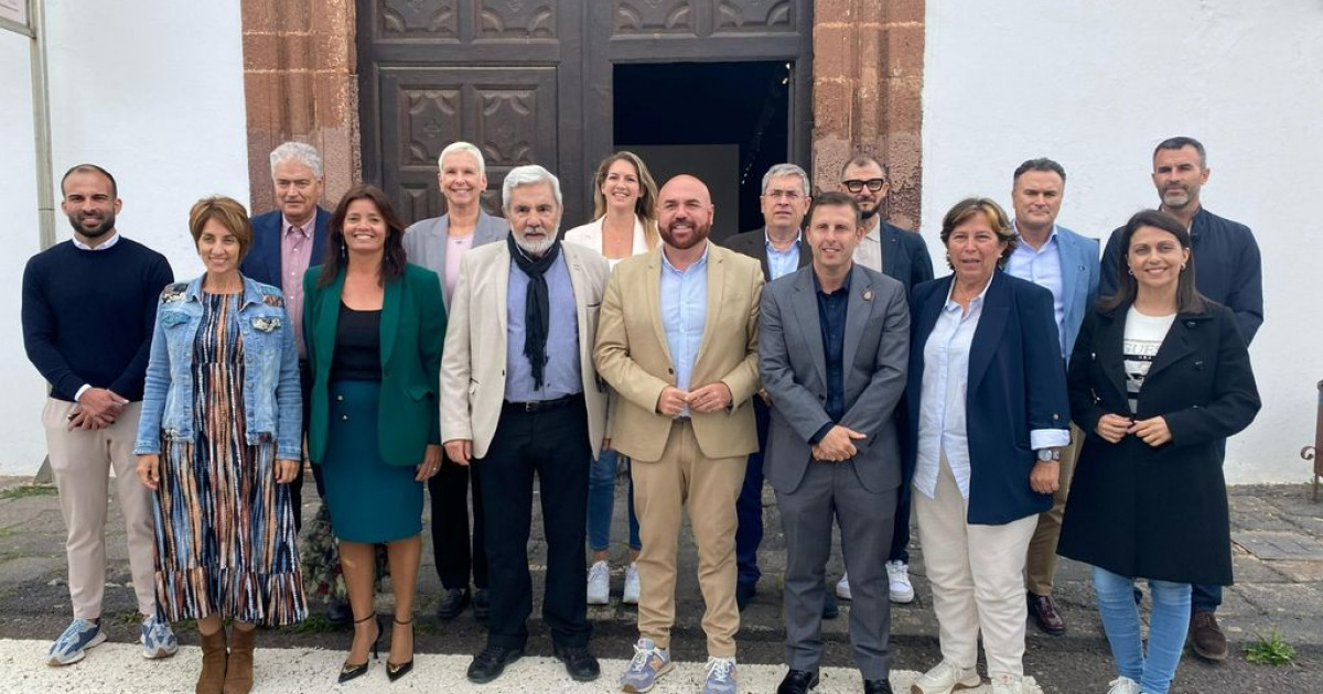 La AMTC se suma a la iniciativa para lograr la definición de municipio turístico en el Parlamento de Canarias