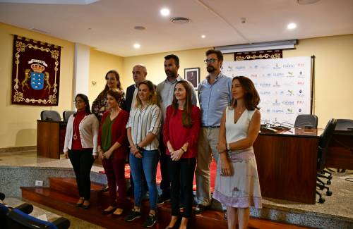 La regatista olímpica Tara Pacheco presenta a sus patrocinadores con el apoyo del Ayuntamiento de Mogán