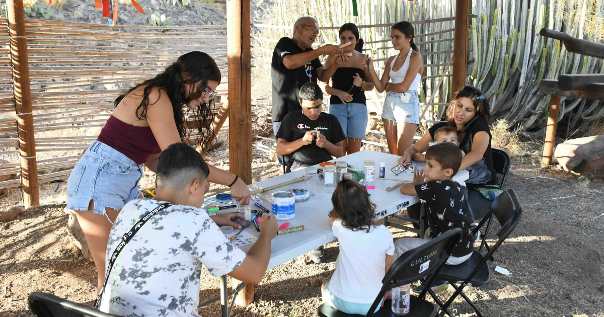 Veneguera fortalece las raíces  canarias con talleres y exhibiciones