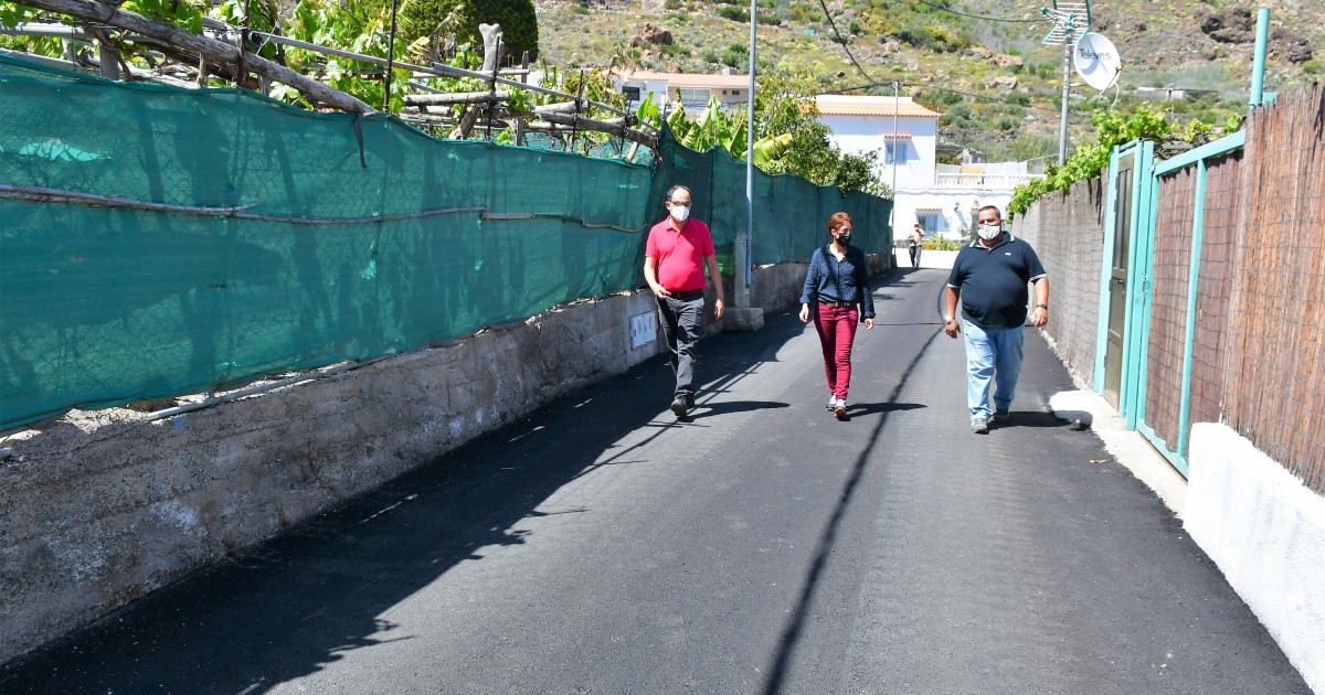 El Ayuntamiento asfalta varias calles de Barranquillo Andrés