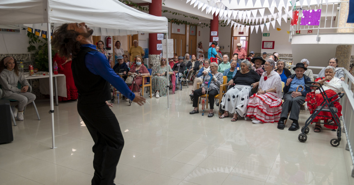 El Centro para la Autonomía Personal de Mogán celebra su particular Feria de Abril