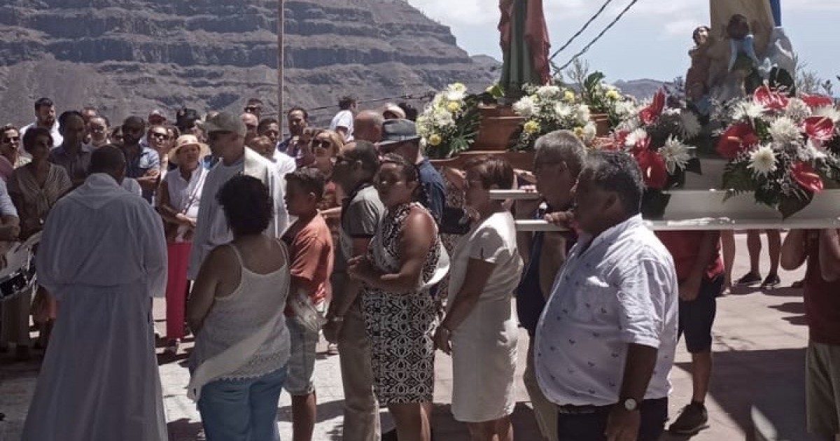 La procesión en Barranquillo Andrés y Soria clausura las fiestas  en el interior de Mogán