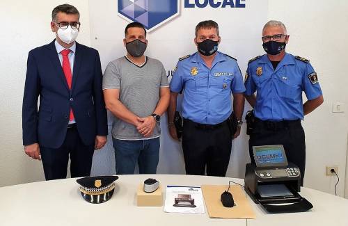 La Policía Local de Mogán incorpora dos equipos para detectar documentos falsos
