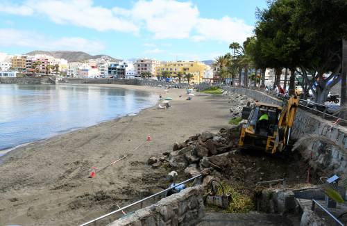 Comienza la rehabilitación del frente marítimo de la playa de Las Marañuelas